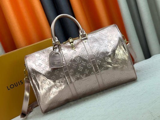 LV
*Travel Bag*
*45CM*
*Master Quality*
750 dhs✅

Zain179
♥️♥️♥️