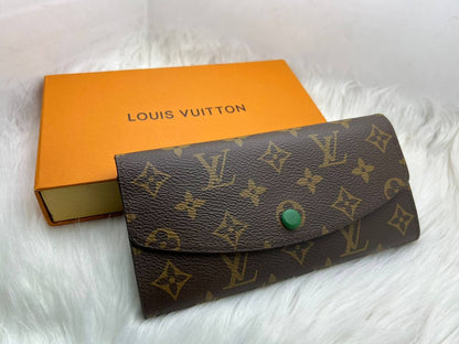 LV Wallets
45 dhs✅

Zain182
♥️♥️♥️