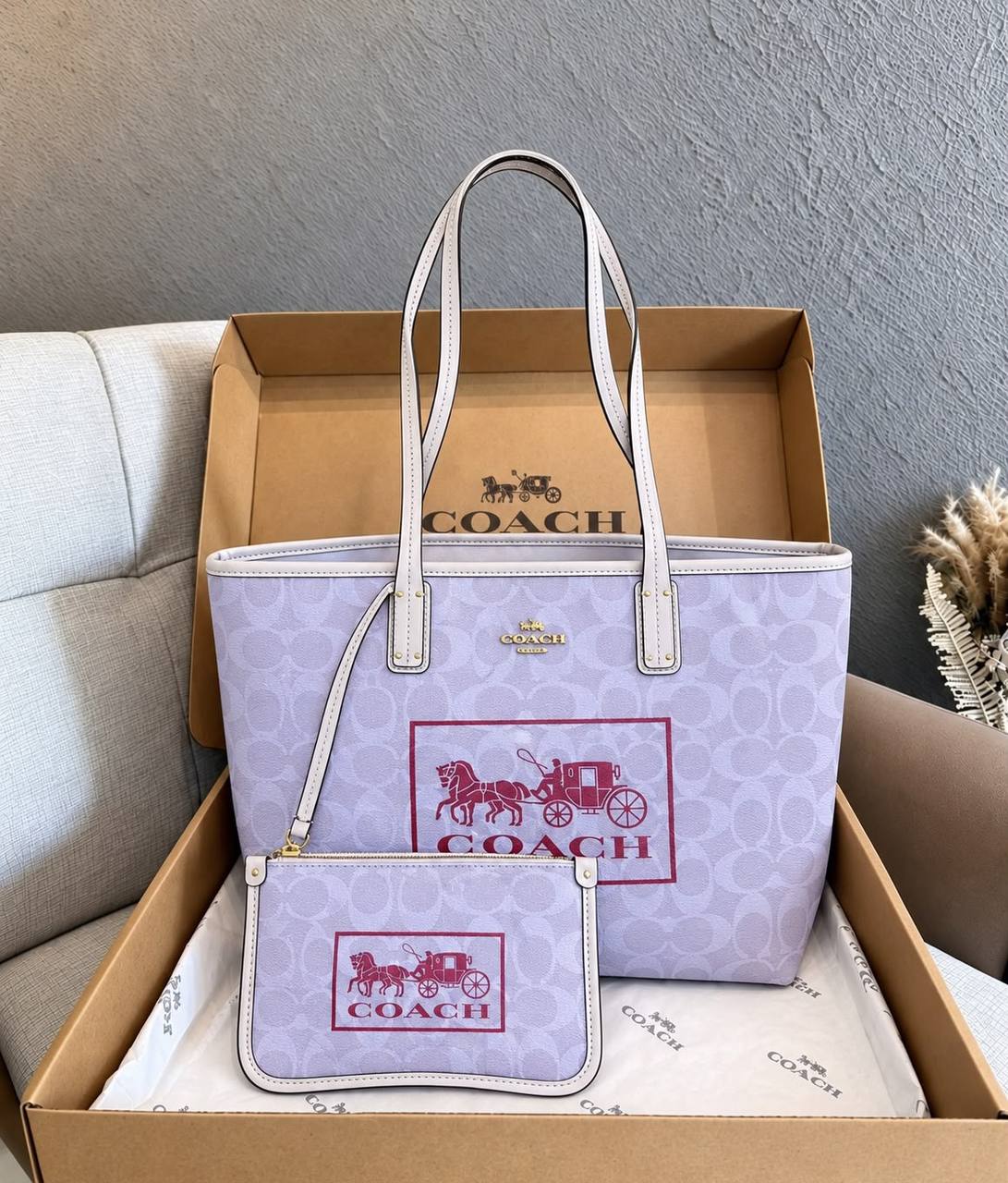 COACH 

NEW CAME 

HIGH QUALITY 

WITH POUCH 
115 dhs🇦🇪🇦🇪

Zain295
Zain17
♥️♥️♥️