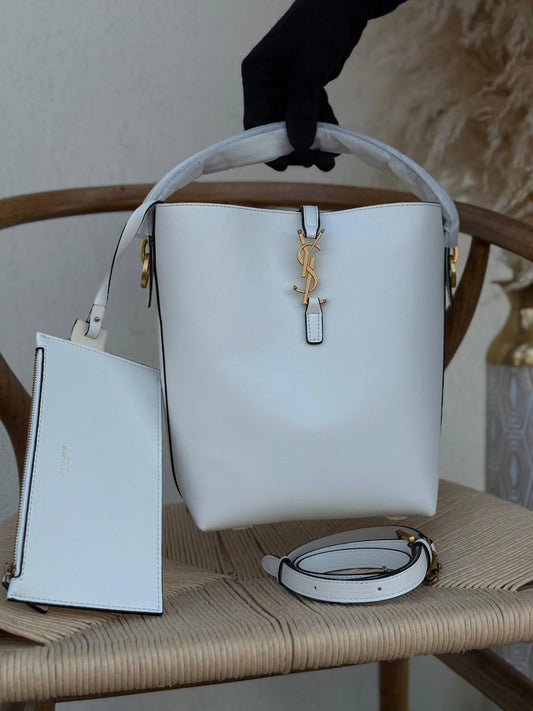 YSL
14cm
330 dhs🪙🌨️

16cm
350 dhs🪙🌨️

20cm
370 dhs🪙🌨️

Top quality 
With box🎁

Zain167
♥️♥️♥️