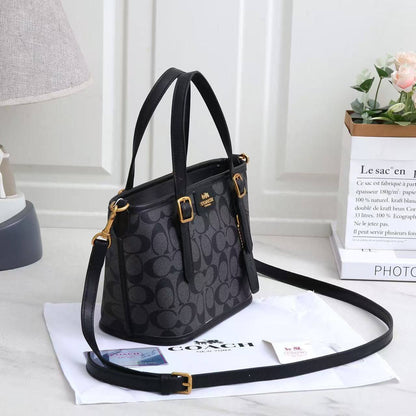 COACH 
HIGH QUALITY WITH BOX 
100 dhs🇦🇪🇦🇪

Zain295
♥️♥️♥️