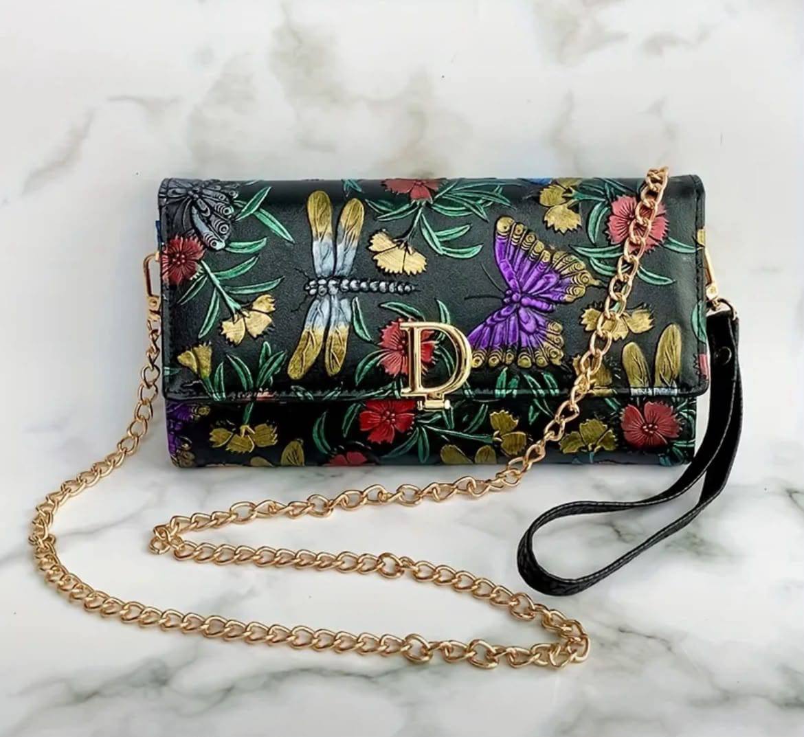 Dior
105 dhs🇦🇪🇦🇪 
with box high quality

Zain21
♥️♥️♥️