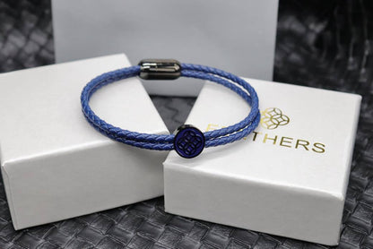 Bracelet 

60 dhs🪙💕 

With box paper bag
🎁🎁🎁

Zain33
♥️♥️♥️