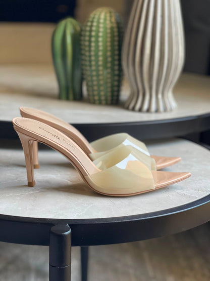 GIANVITO ROSSI
Vip quality
Size:36 to 41
450 dhs✅

Zain113
♥️♥️♥️