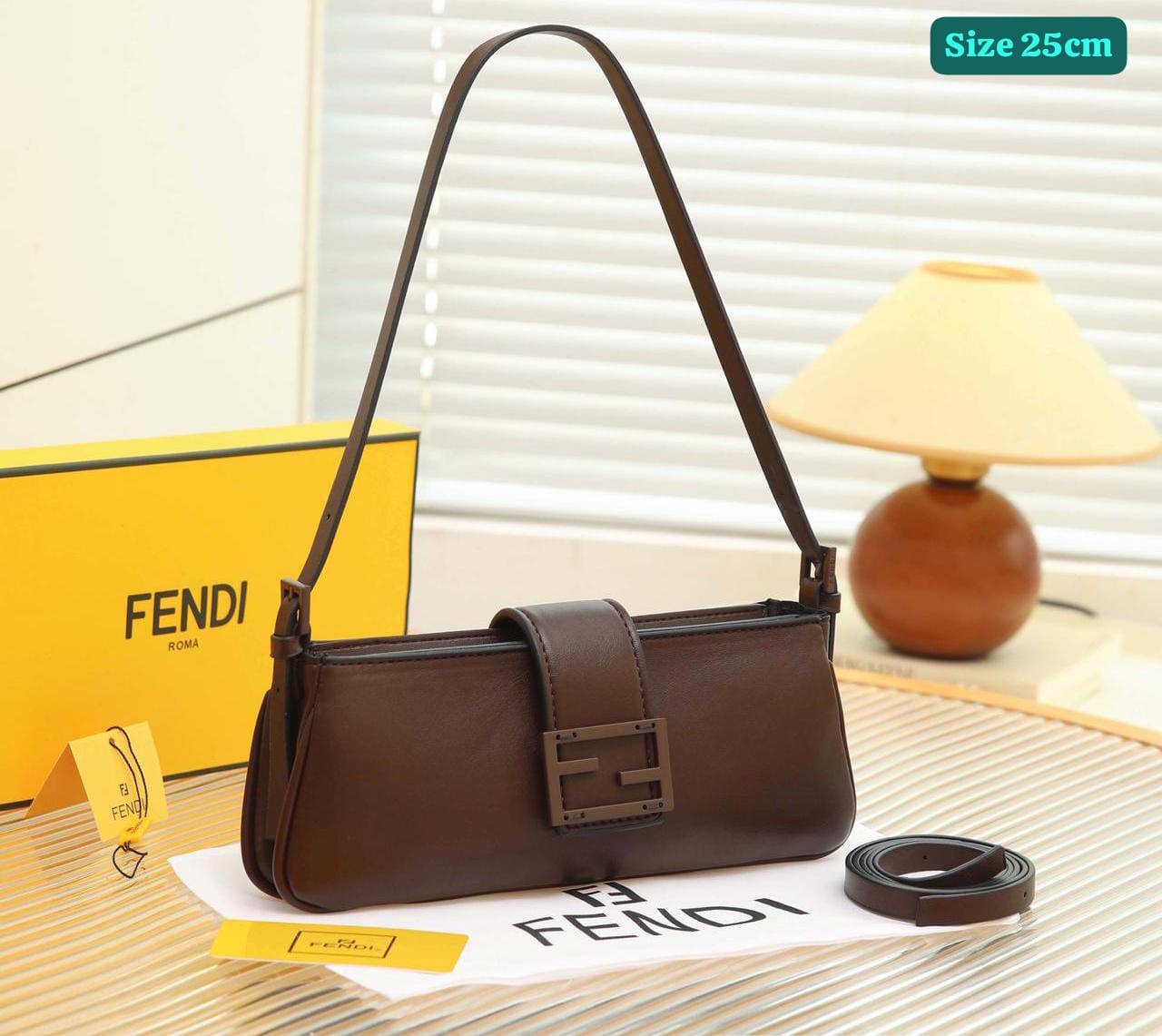 Fendi
Good quality 

with box 🎁🎁🎁

90 dhs💓

Zain186
♥️♥️♥️