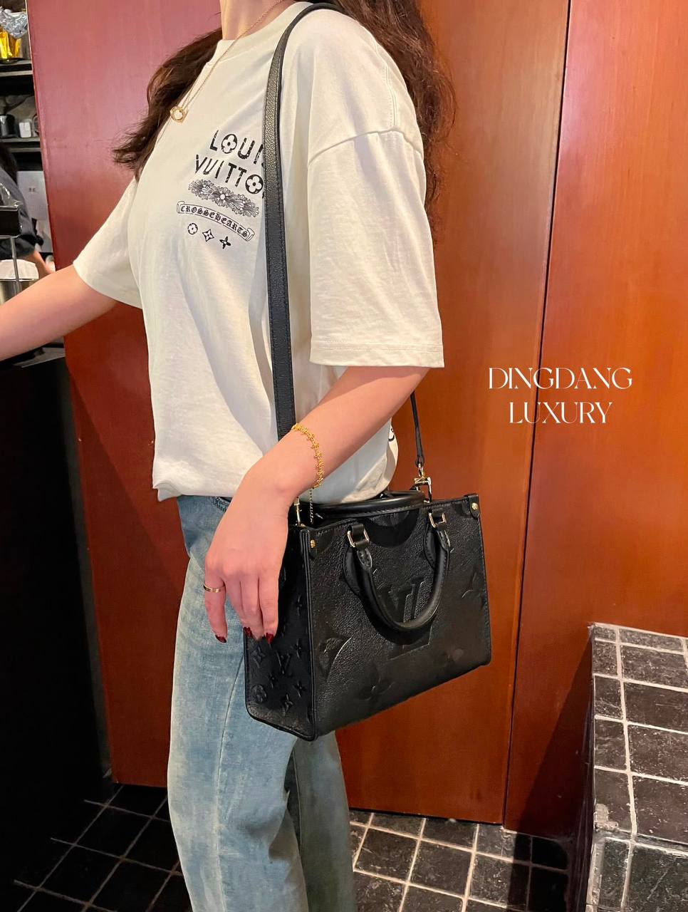 LOUIS VUITTON 

ON THE GO SMALL SIZE 

NEW CAME 

GOOD QUALITY 

WITH BOX 

90  DHS🇦🇪🇦🇪🇦🇪

Zain295
♥️♥️♥️