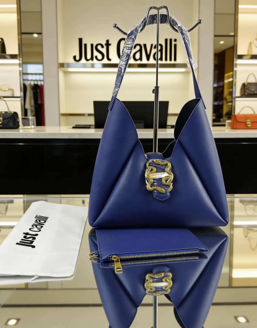 Cavalli 
2in1

115 dhs🇦🇪🇦🇪


Zain07
♥️♥️♥️