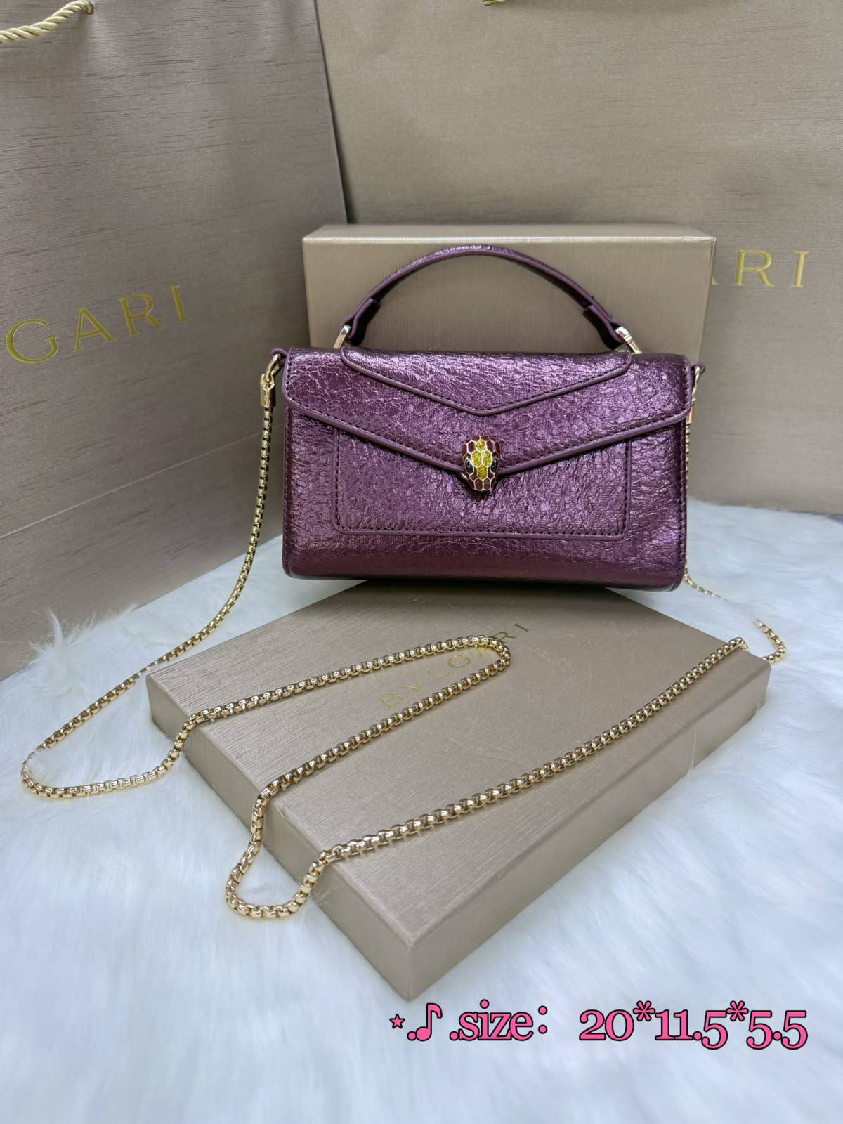 Bvlgari

125 dhs
With box 

Zain38
♥️♥️♥️