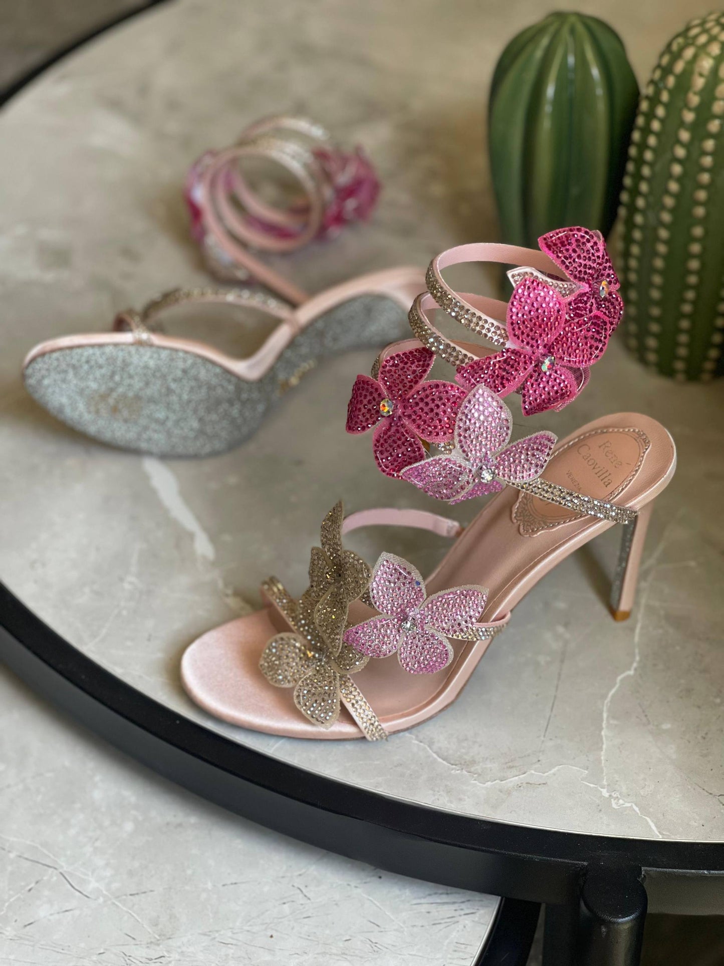 RENE CAOVILLA ✔️
SUPER MASTER QUALITY ✅
Size : 36 TO 41 🐾
650 dhs🗽

Zain113
♥️♥️♥️