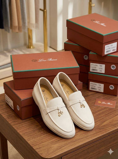 Loro Piana 
Lady Shoes👟
Good Quality 😍
130 dhs💓

Zain40
♥️♥️♥️