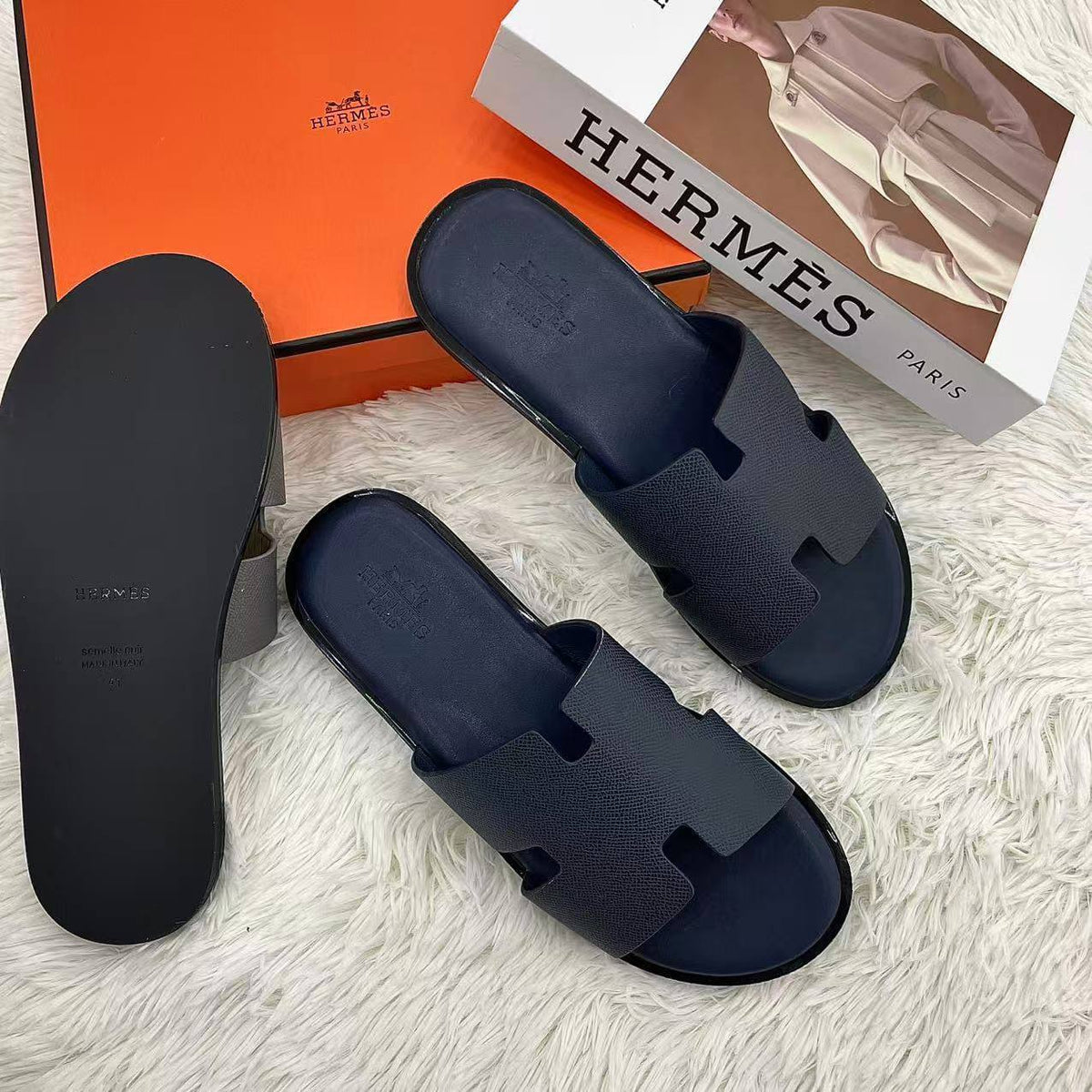 Hermes 

men's slippers restock 

Sizes 40 to 45
75 dhs🇦🇪🇦🇪

Zain232
♥️♥️♥️