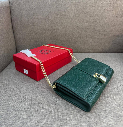 Cah

85 dhs🪙🌨️

high quality 

With box
🎁🎁🎁

Zain26
♥️♥️♥️