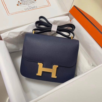 Hermes 
105 dhs🇦🇪🇦🇪
with box
size 19×5×15cm

Zain42
♥️♥️♥️