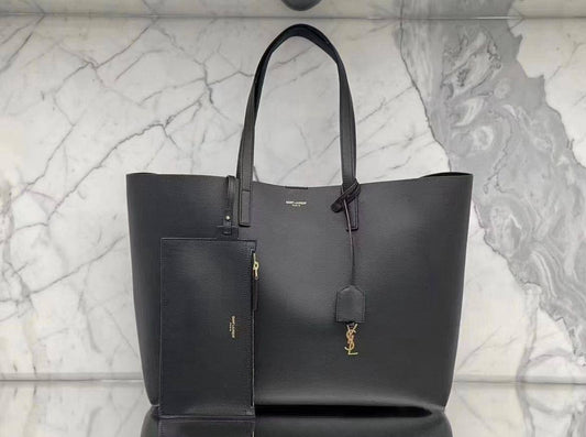 ❤️ Ysl Tote
1️⃣ First quality 
Size : 48 * 31 cm
100 dhs✅

Zain115
♥️♥️♥️