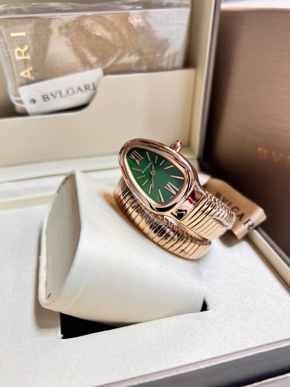 Bvlgari   
master quality 

with box 
🎁🎁🎁

paper bag
280 dhs🪙🌨️

Zain85
♥️♥️♥️