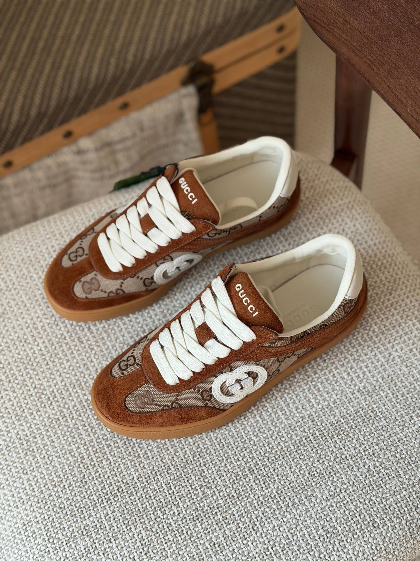GUCCI 🤎

Size: 36 to 41
Super master quality 
450 dhs🌺

Zain198
♥️♥️♥️