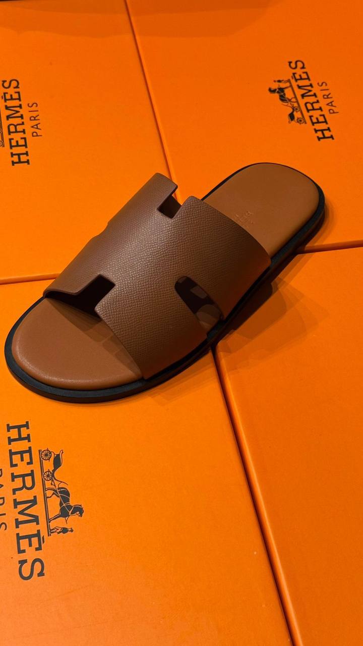 Hermes
Size 40-45⚡️
110 dhs💓

Zain83
♥️♥️♥️