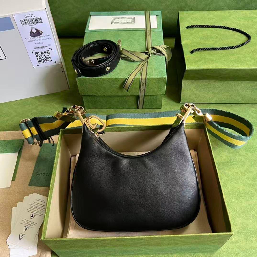 Gucci Attache
Shoulder Crossbody Bag 
Italian Calf Leather 
Size: Small 

1400 dhs🇦🇪🇦🇪

Zain71
♥️♥️♥️
