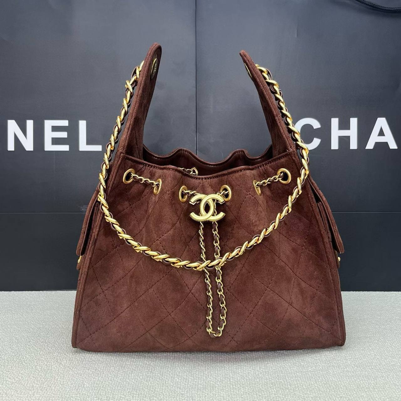 Chanel
Master
390 dhs✅
Very Good Master Quality

Zain297
♥️♥️♥️