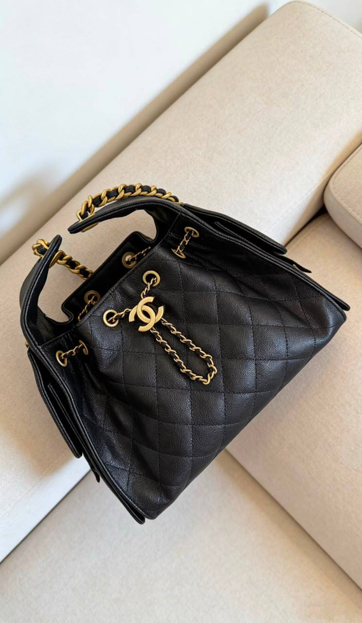 Chanel

95 dhs🇦🇪🇦🇪🇦🇪

size：22cm


Zain35
♥️♥️♥️