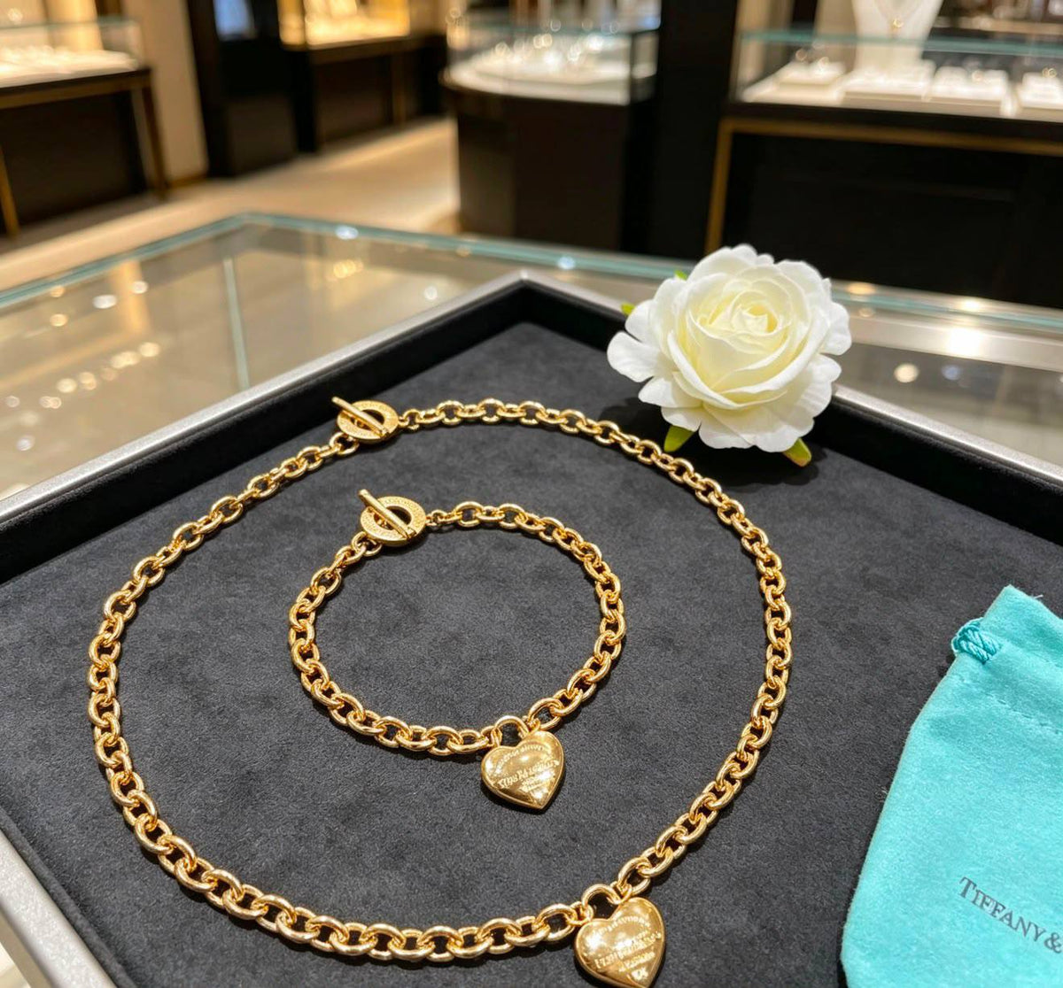 Tiffany 
Necklace 🐦‍🔥
Bracelet 🦋
Master quality 💯
With normal boxes 🗃️ 
105 dhs🇦🇪🇦🇪

With master box 📦 
120 dhs🇦🇪🇦🇪

Zain216
♥️♥️♥️