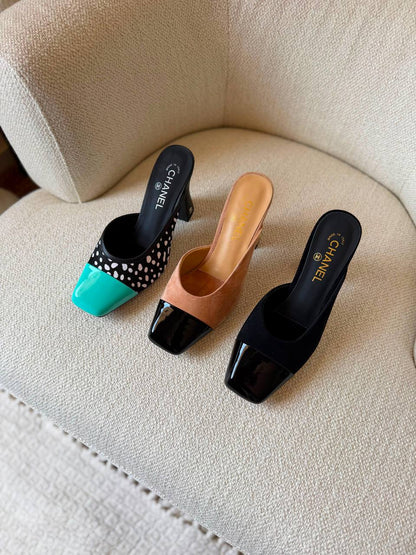 Chanel 
𝑨𝑨𝑨 𝑸𝒖𝒂𝒍𝒊𝒕𝒚
𝑺𝒊𝒛𝒆 𝟑5 𝒕𝒐 𝟒2
490 dhs✅

Zain81
♥️♥️♥️