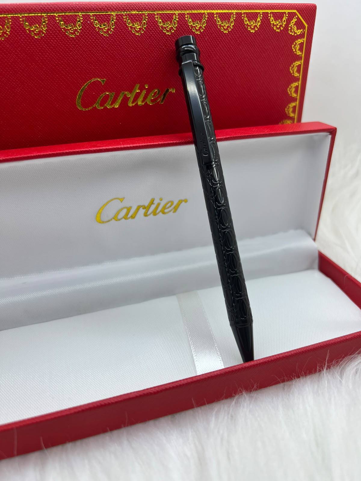 Cartier

Good quality 
55 dhs🇦🇪🇦🇪

Zain182
♥️♥️♥️