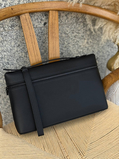 New Collection✨✨✨
LORO PIANA Man Bag
29cm
390 dhs🪙🌨️
Top quality 
With box🎁

Zain167
♥️♥️♥️