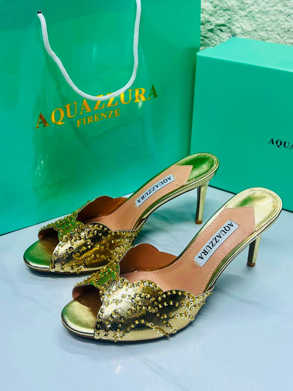 AQUAZZURA 9CM
HIGH QUALITY 💯
Size 36-37-38-39-40-41

130 dhs🇦🇪🇦🇪

Zain21
♥️♥️♥️