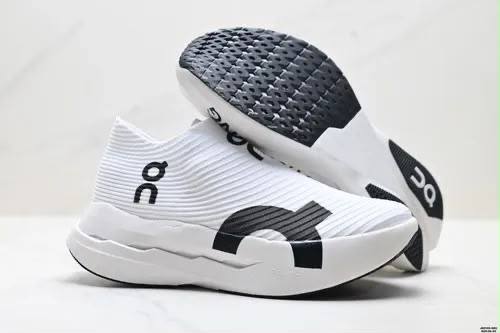 On Cloudboom strike white ⚪️
NEW ARRIVALS 🤩
40-45 AVAILABLE 😇
190 dhs🇦🇪🇦🇪

Zain242
♥️♥️♥️