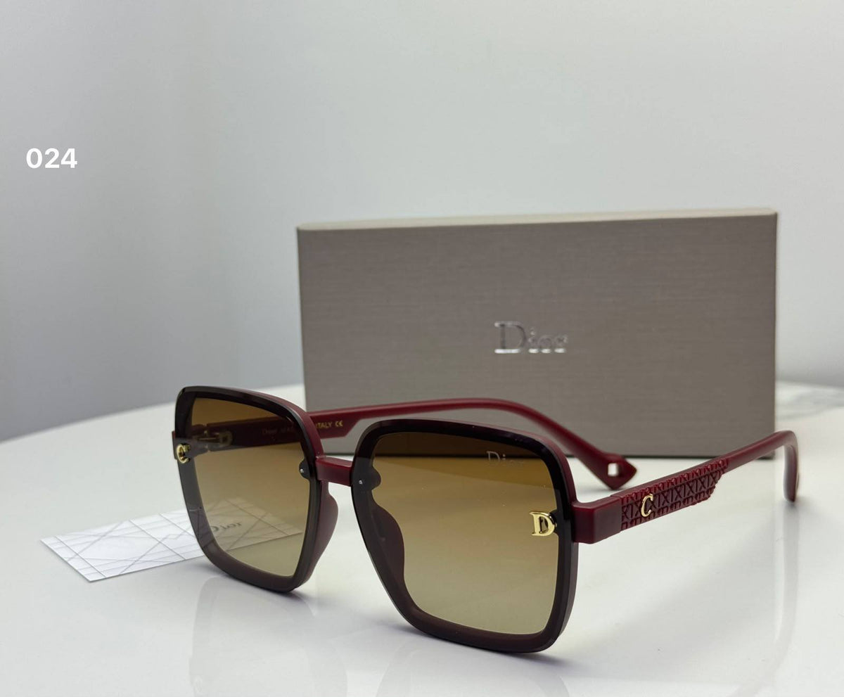 Dior

Good quality 
65 dhs🇦🇪🇦🇪

Zain182
♥️♥️♥️