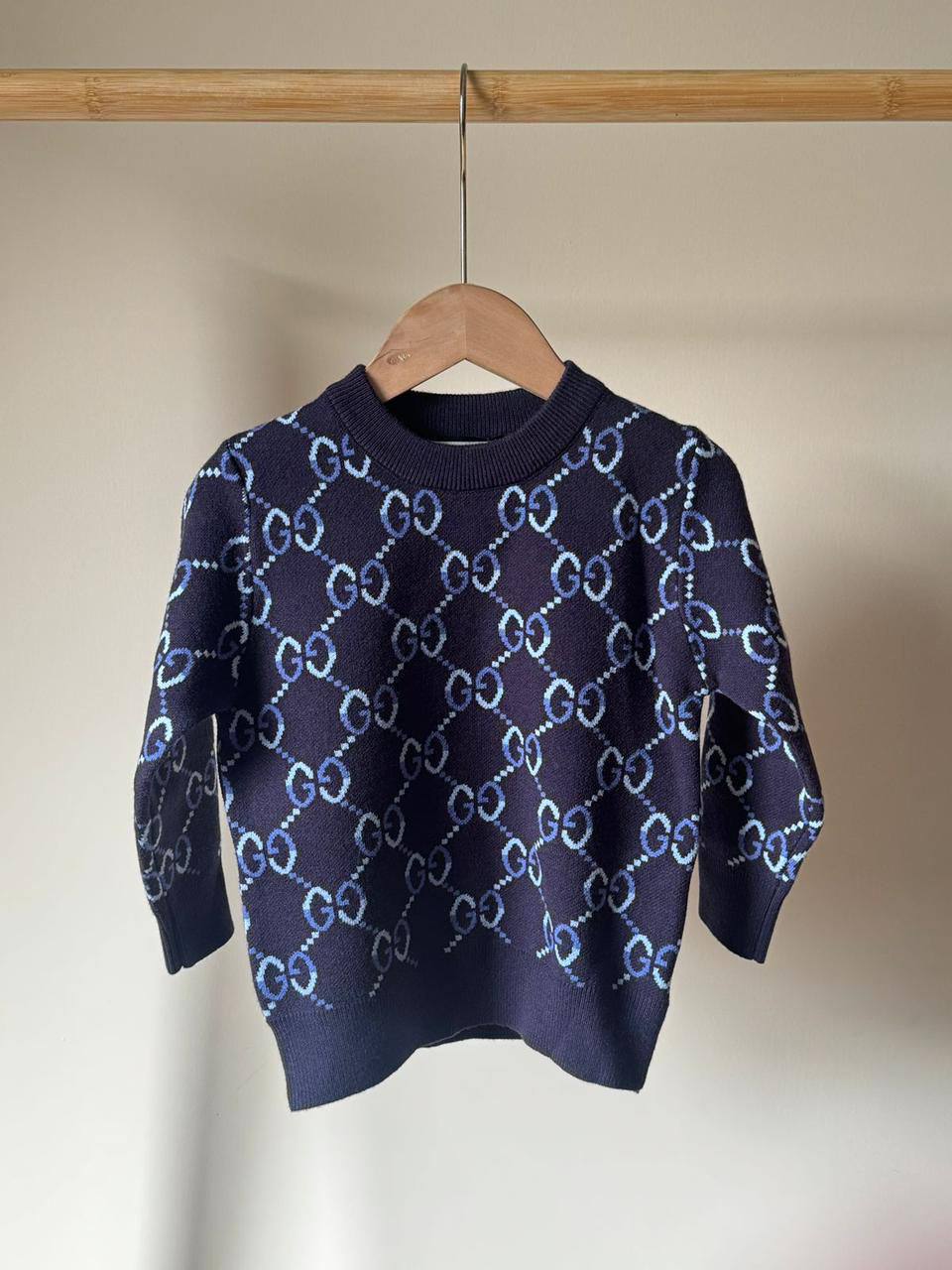 Gucci 
Super master quality 😍
Size:2/ 12years old
230 dhs🪙🌨️

Zain261
♥️♥️♥️