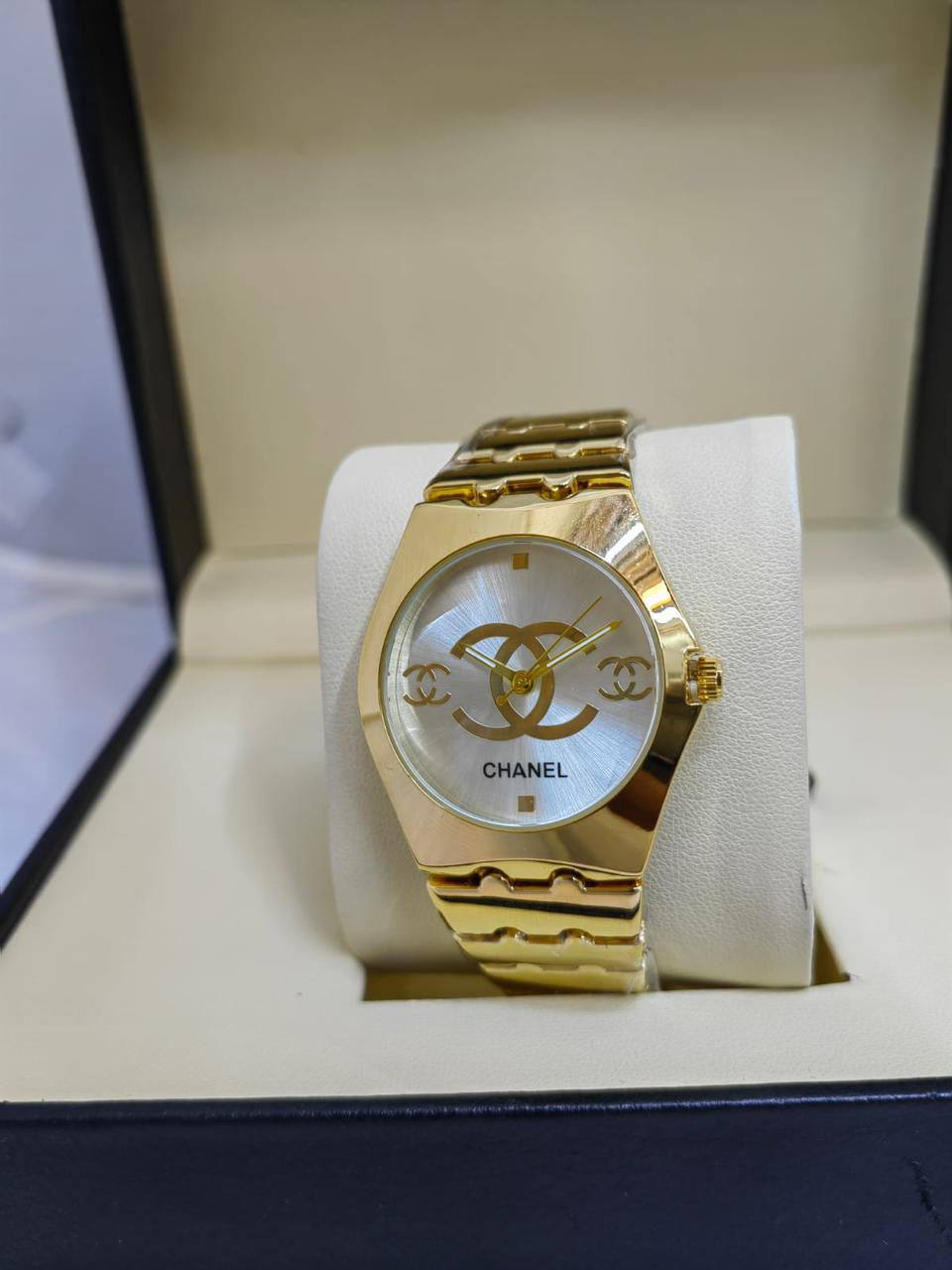 Chanel ladies
55 dhs🪙🌨️

Zain08
♥️♥️♥️