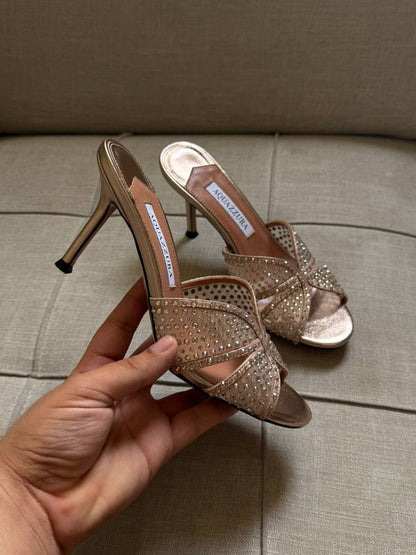 Aquazzura 🖤
✨ 𝐍𝐞𝐰 𝐂𝐨𝐥𝐥𝐞𝐜𝐭𝐢𝐨𝐧 
✨ 𝐒𝐮𝐩𝐞𝐫 𝐌𝐚𝐬𝐭𝐞𝐫 𝐐𝐮𝐚𝐥𝐢𝐭𝐲 
✨ 𝐀𝐯𝐚𝐢𝐥𝐚𝐛𝐥𝐞 𝐍𝐨𝐰 
✨ 𝐒𝐢𝐳𝐞𝐬: 𝟑𝟔 — 𝟒𝟏 
450 dhs✅

Zain298
♥️♥️♥️