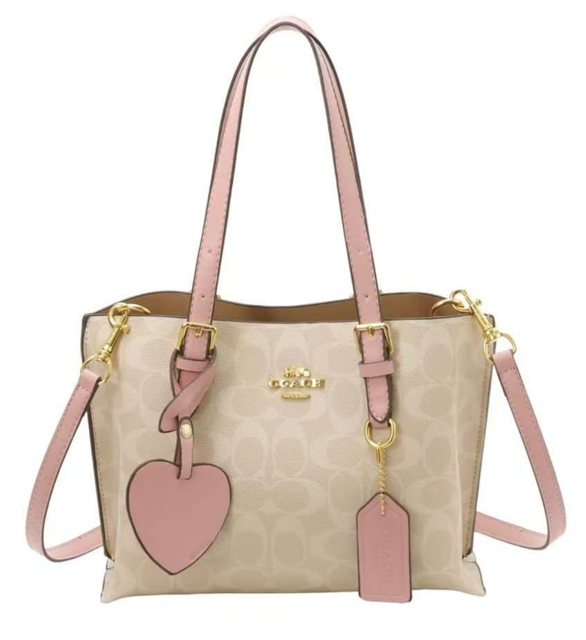 Coach
70 dhs✅

Zain232
♥️♥️♥️