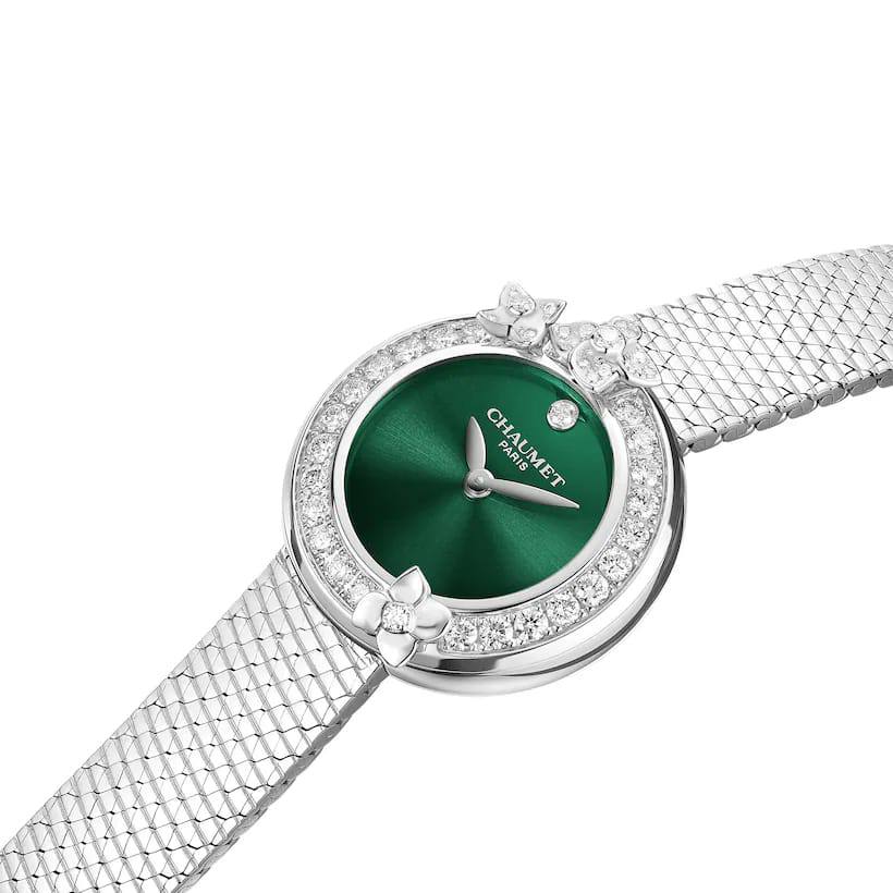 Chaumet 
master quality watch for ladies 
850 dhs✅ 

with box and paper bag
🎁🎁🎁

Zain59
♥️♥️♥️