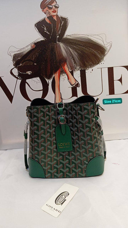 Goyard
Best quality
With box’s
🎁🎁🎁

105 dhs🪙🌨️
size 21cm

Zain158
♥️♥️♥️