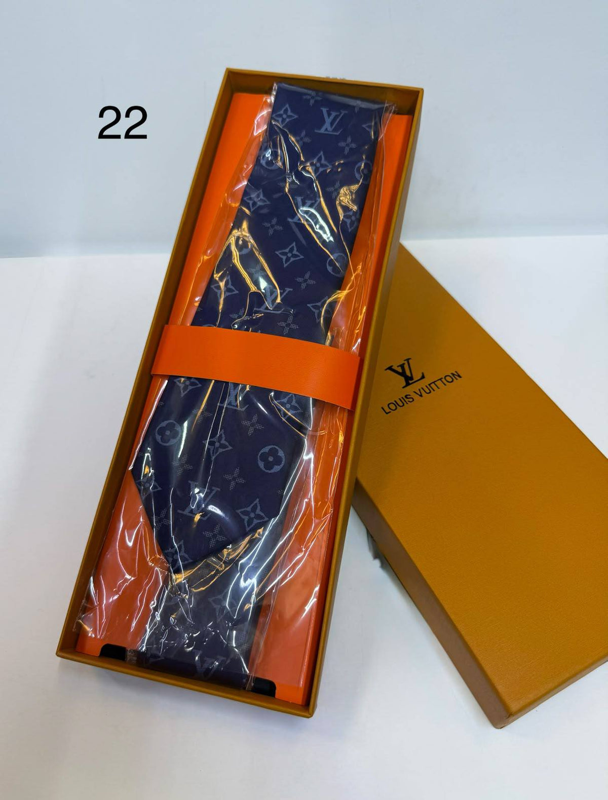 Hermes
Gucci
LV
Dior

Withbox

75 dhs🇦🇪🇦🇪

Zain93
♥️♥️♥️