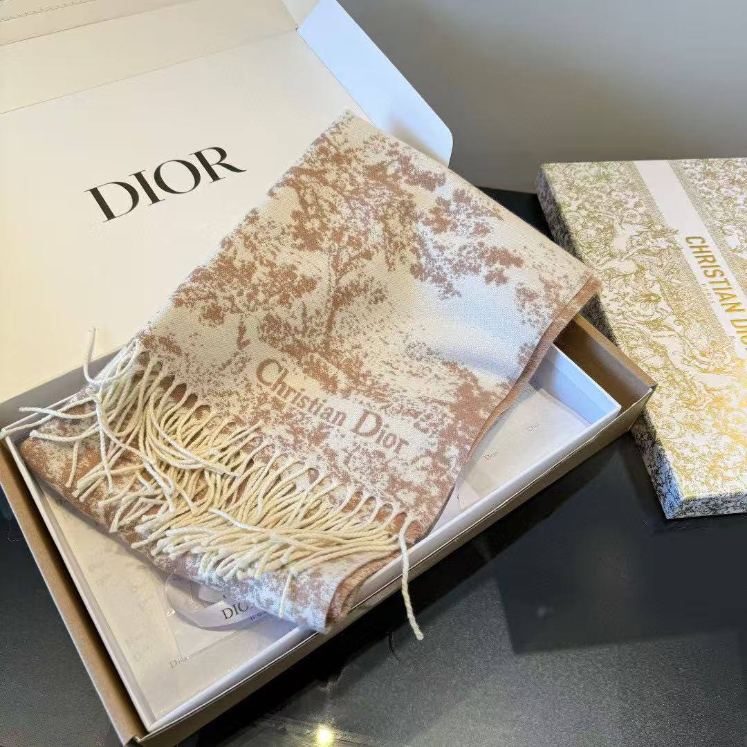 NEW COLLECTION👌🏻
DIOR SCARF❤‍🔥
VIP Quality👑With Original Packaging👌🏻

300 dhs🇦🇪🇦🇪🇦🇪

Zain329
♥️♥️♥️