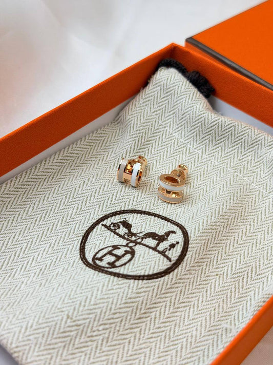 *HERMES* 🧡
↗️ *Super Master Quality ®️*
* *New Collection* 
Mini H Necklace & Earings Double Color 

*170 dhs🪙🌨️* Set (Necklace & Earings) with Normal Box & Bag
*190 dhs🪙🌨️* Set (Necklace & Earings) with Good Box & Bag

Zain106
♥️♥️♥️
