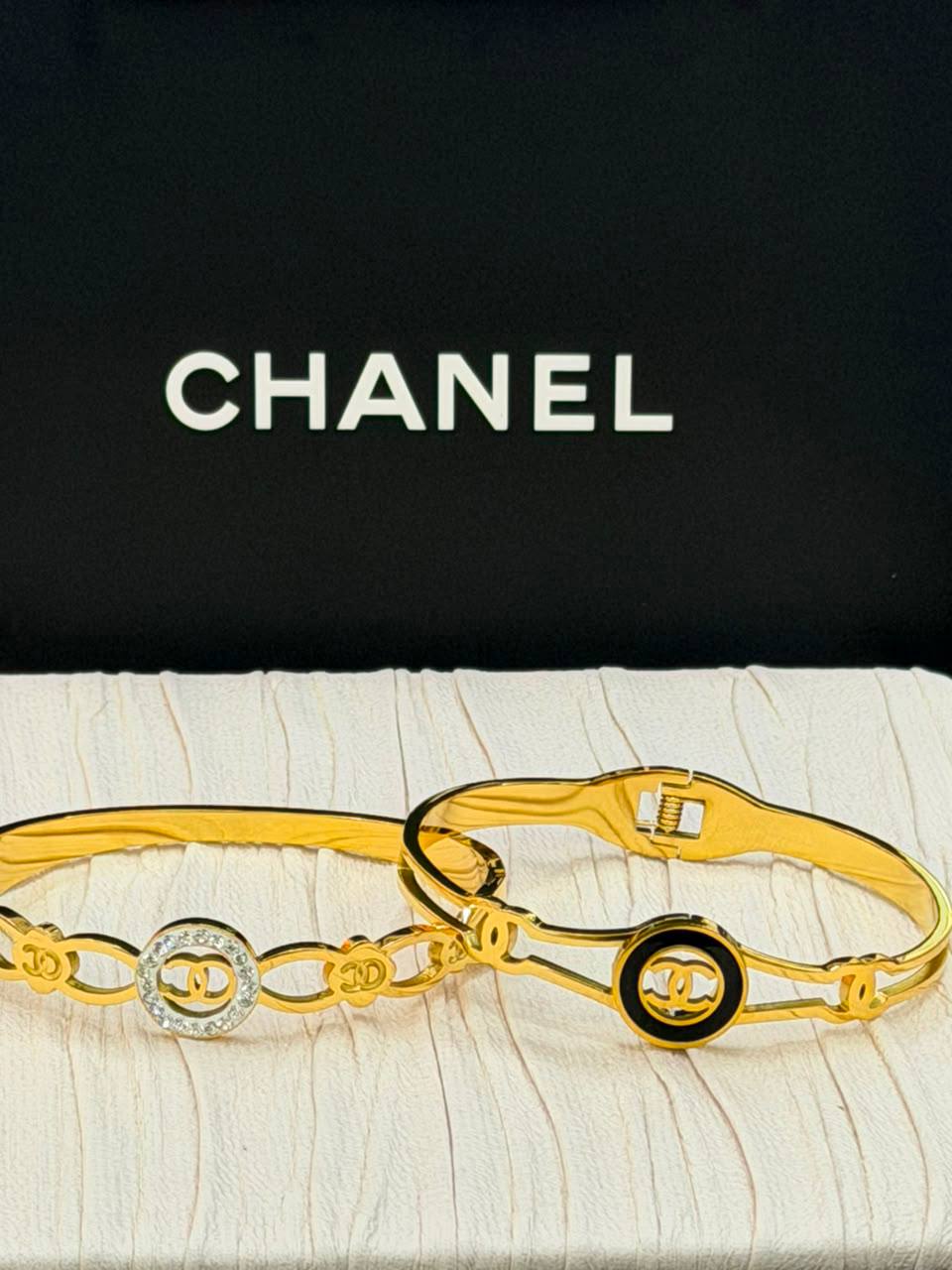 Stainless steel🍁 

Bangle ✨

 Non turnish💕

20 dhs🇦🇪🇦🇪

Zain263
♥️♥️♥️