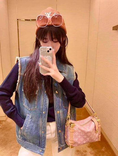 LOUIS VUITTON 
Lv

MASTER QUALITY 
280 dhs

Zain39
♥️♥️♥️