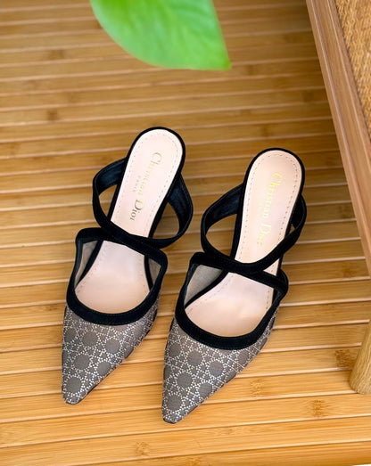Dior
AAA Quality
𝗦𝗶𝘇𝗲 𝟯𝟲 𝘁𝗼 𝟰𝟭
450 dhs✅

Zain303
♥️♥️♥️