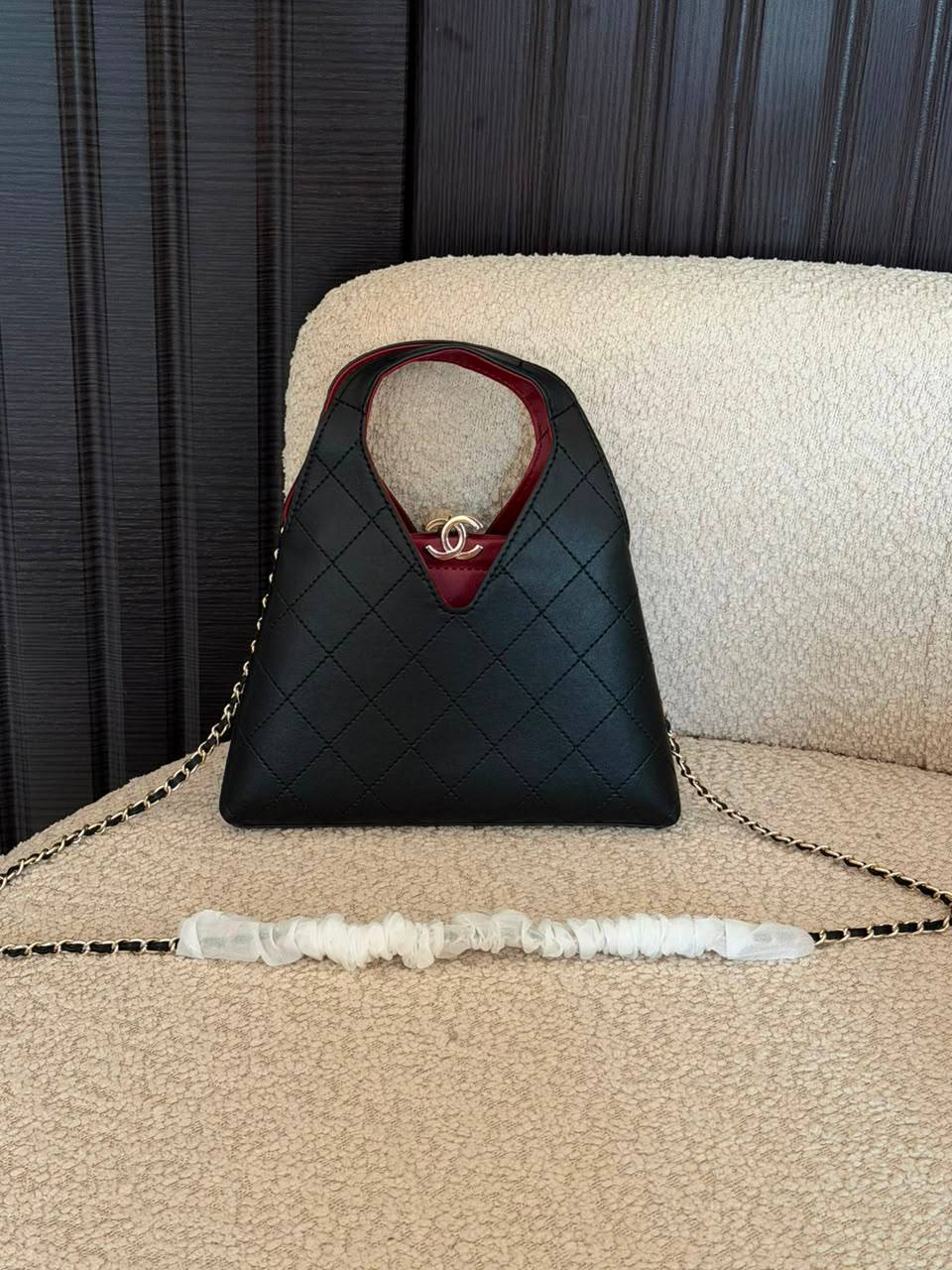 Chanel

270 dhs🇦🇪🇦🇪


Zain134
♥️♥️♥️