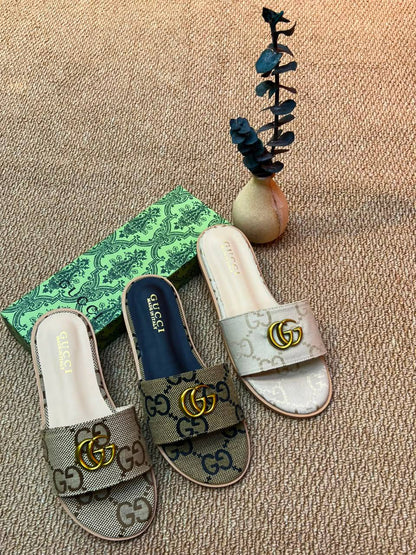 Slippers
75 dhs✅
Size 36-41

Zain236
♥️♥️♥️