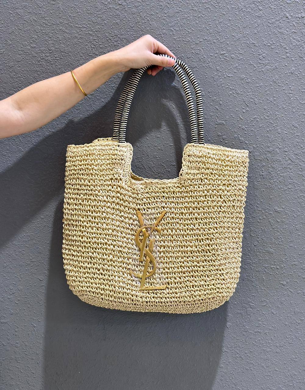 YSL
90 dhs💓

Zain244
♥️♥️♥️