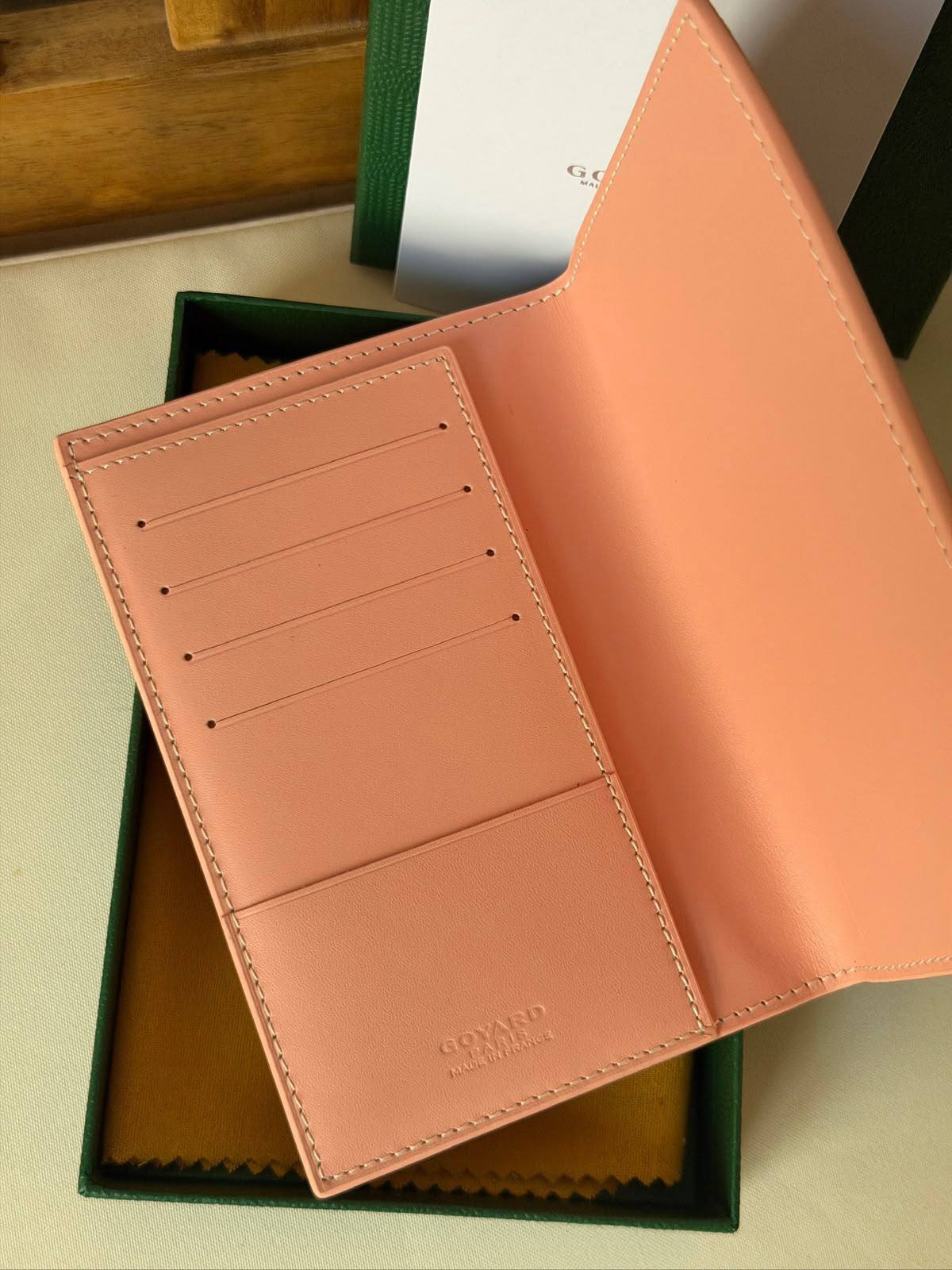GOYARD
Super Master Quality
Original Packing🎁
Passport cover & Card Holder


For Price 👇 WhatsApp✅
0568585901 
0507557372
0552275751 Owner Zain 👌

Zain321
♥️♥️♥️