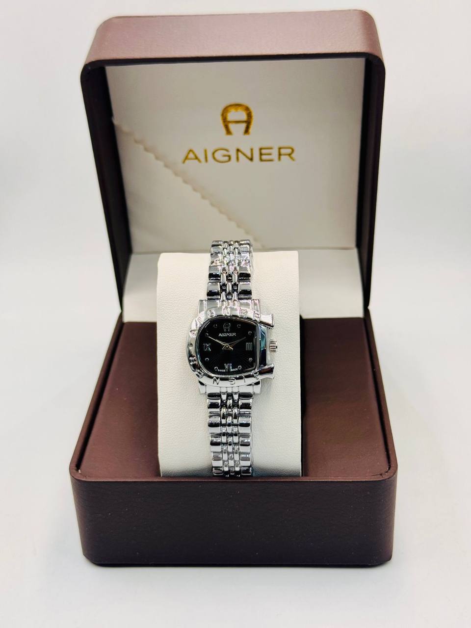 Aigner ladies
*New Arrival*🔥
55 dhs👑

Zain08
♥️♥️♥️