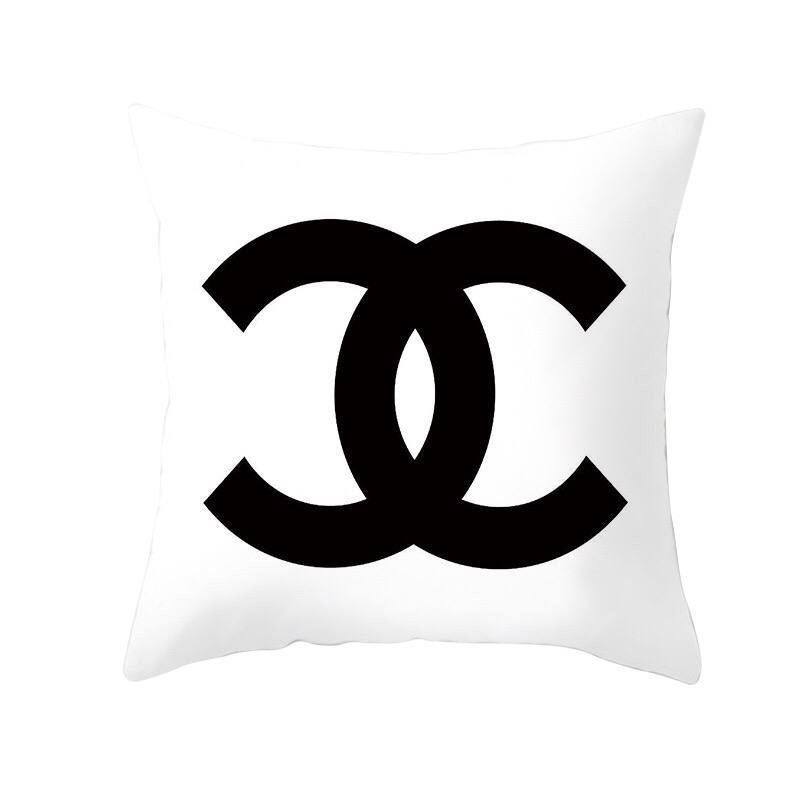 Brand 
High quality 
Pillow cover 
Velvet 100%
Size 50*50
50 dhs🪙🌨️

Zain99
♥️♥️♥️