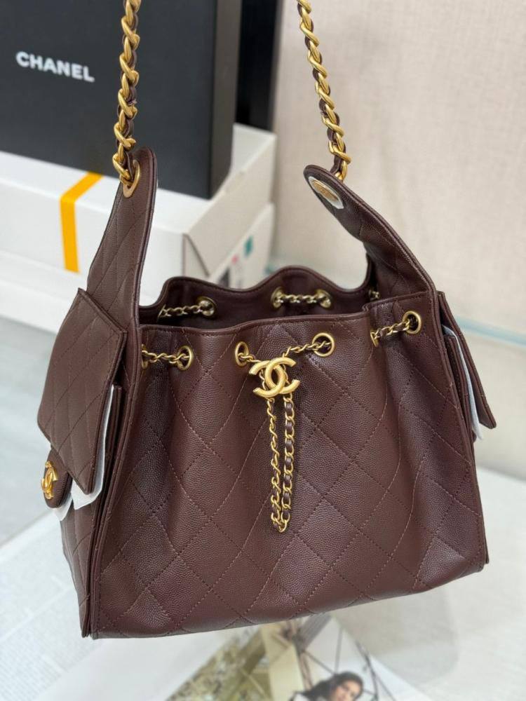Chanel  
Medium size 
125 dhs💓
With box

Zain299
♥️♥️♥️